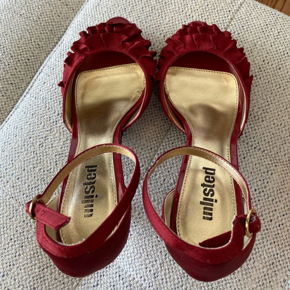 Unlisted red ruffle open toe heels w/ ankle strap - Picture 2 of 6
